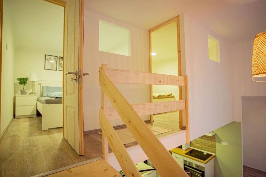 Cosy 2 Bedroom Flat In Akacfa St., Sol Budapeste Exterior foto
